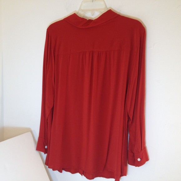 Avenue Long Sleeve Button Up Top Red Blouse Chest Pockets Size 22-24 - Picture 2 of 10
